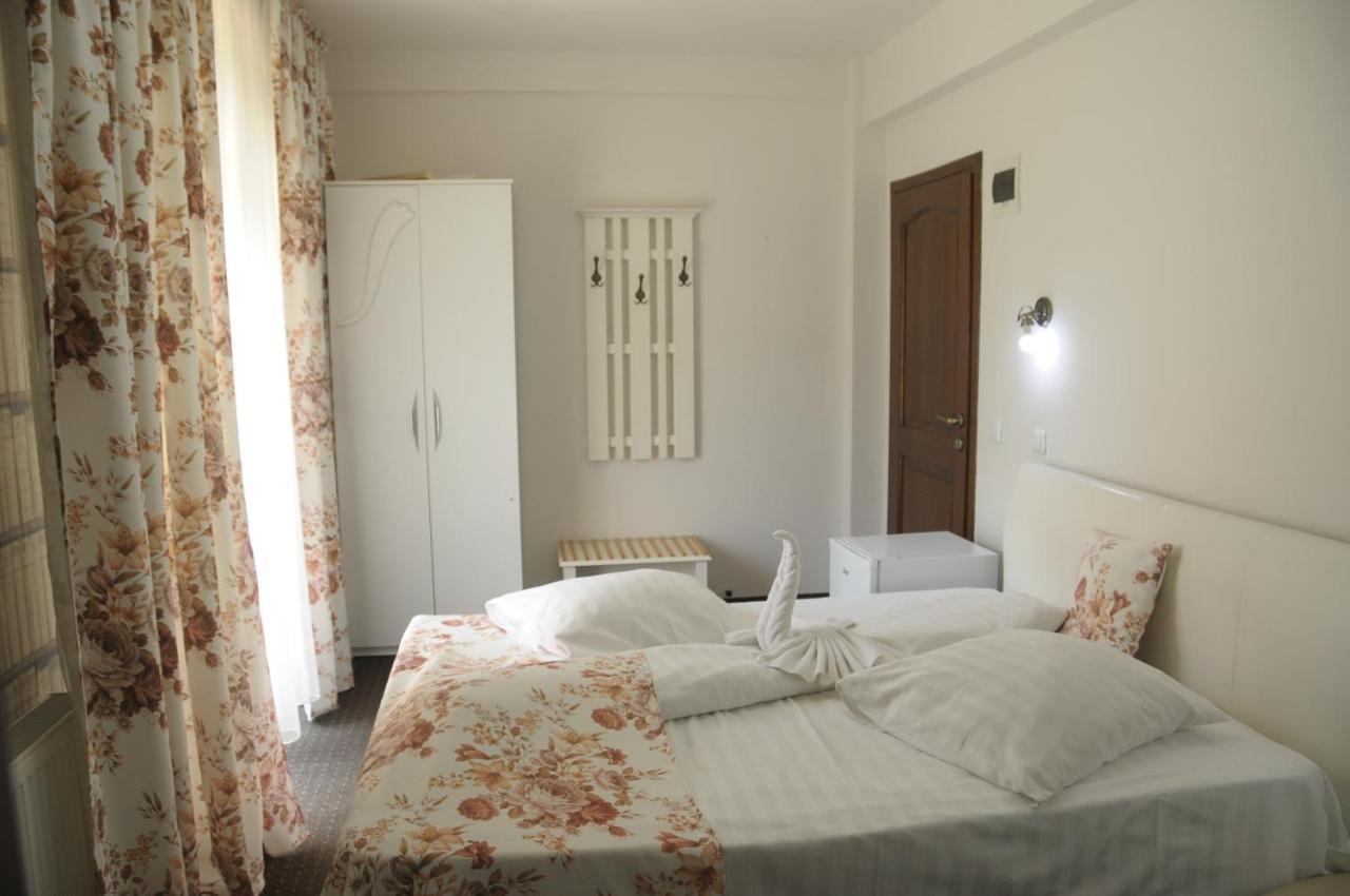 Pensiunea Casa Simoni Ploiesti Exterior photo